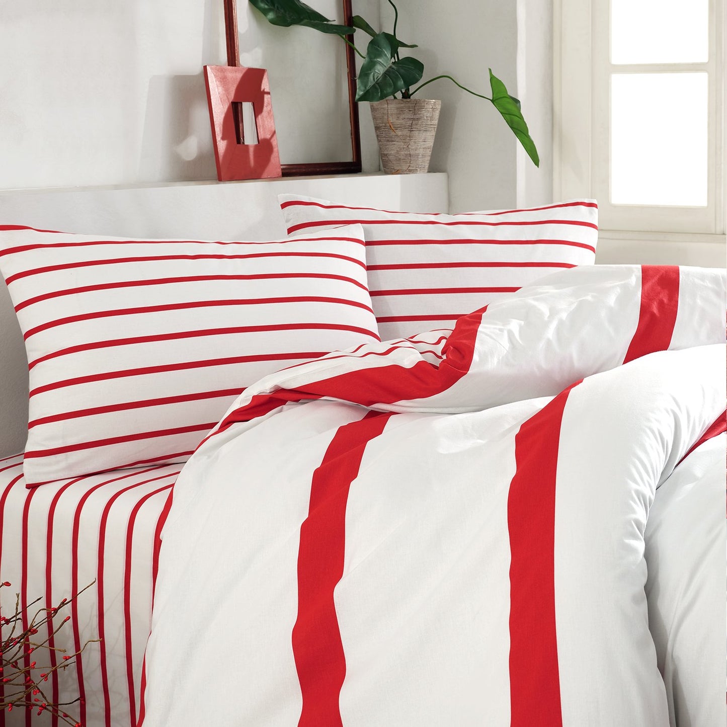 Simple Line Kırmızı %100 Pamuk Ranforce Tek Kişilik Çift Taraflı Nevresim Takımı