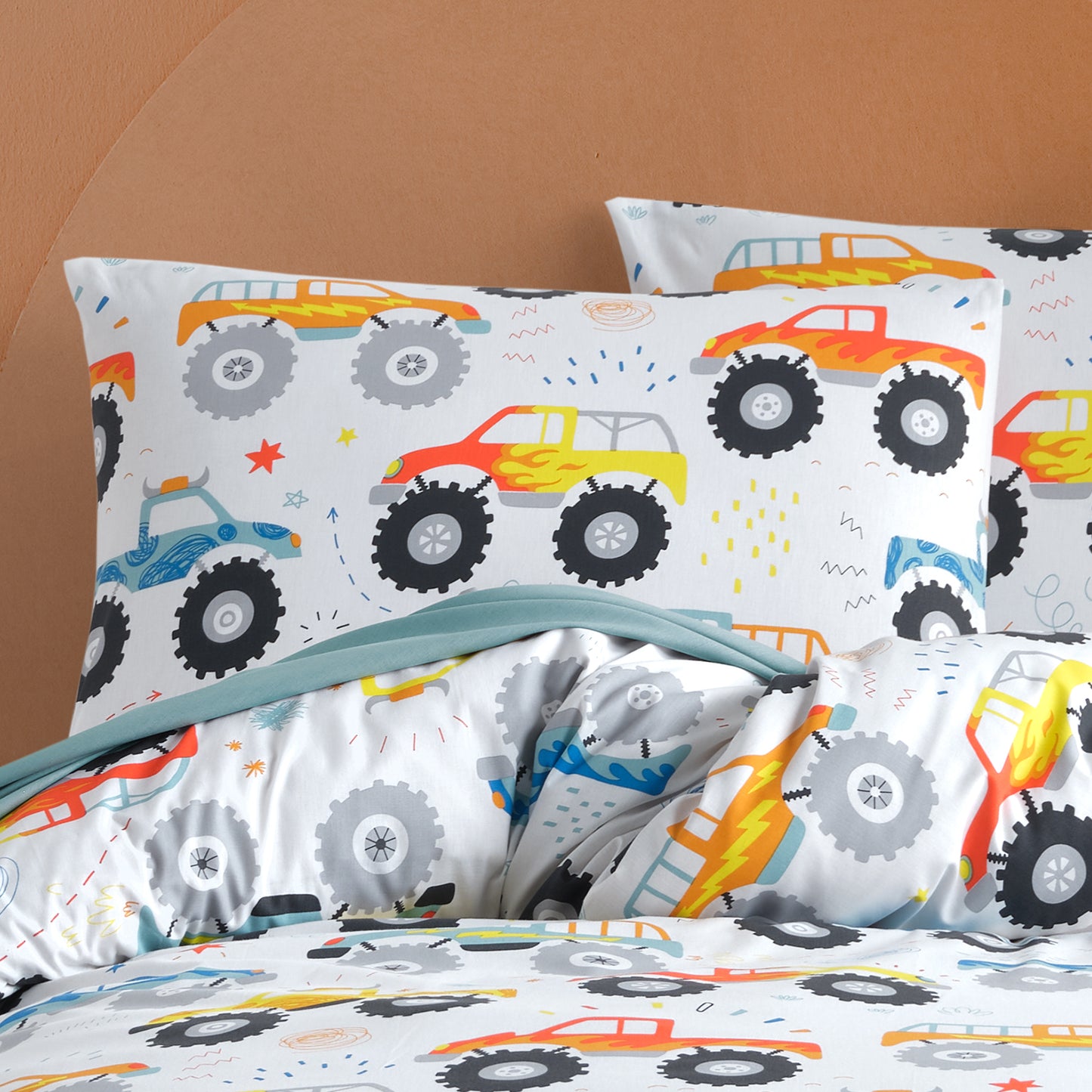 Cars %100 Pamuk Tek Kişilik Lastikli Çarşaflı Nevresim Takımı